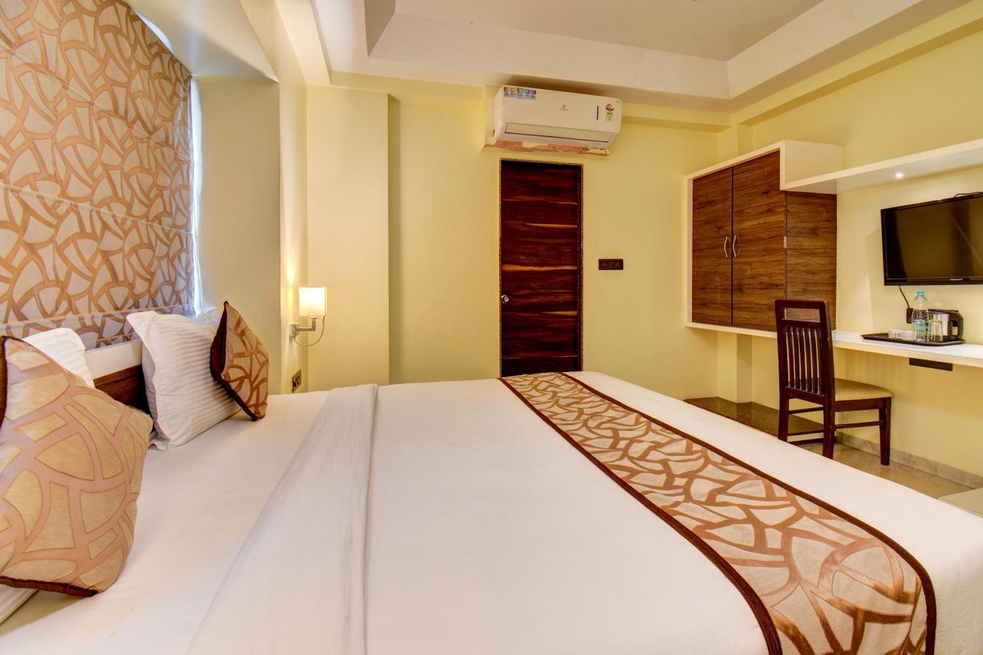 Hotel Deepali Executive 아우랑가바드 외부 사진