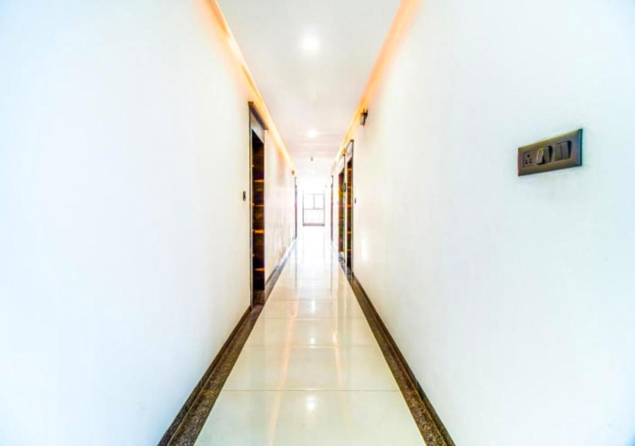 Hotel Deepali Executive 아우랑가바드 외부 사진